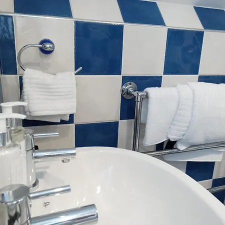 Large Double Room With Free Parking In York Exterior photo