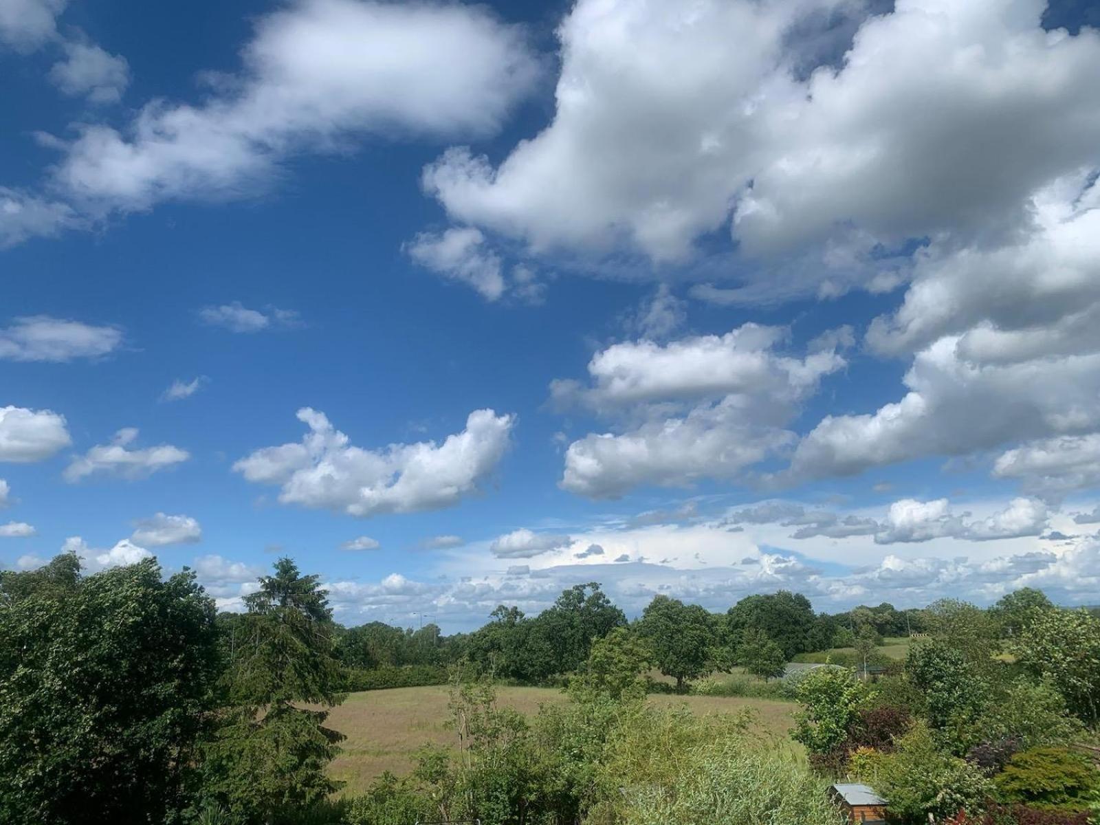 Top Of House Double Room With Free Parking In York * Йорк